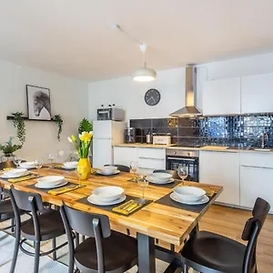 https://3-bedroom-apartment-in-great-location.hamburg-hotels-de.com