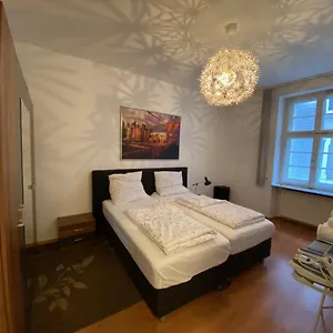 https://2-zimmer-appartement-am-bismarckplatz-heidelberg.hotelsheidelberg.net