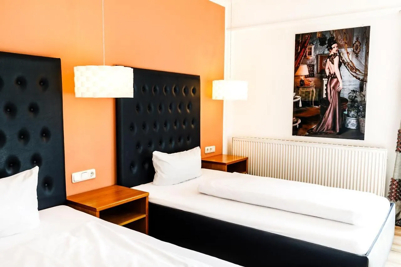 Arthotel Restaurant Pfeffermuehle Ίνγκολστατ 3*,  Γερμανία